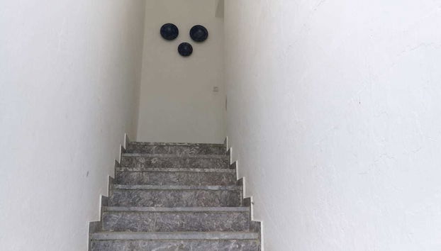 Allyene Garden View Apartment - Foto 5, Escaleras