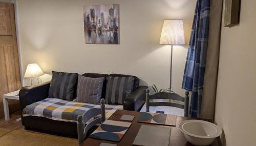 Apartment with Outside Patio and Car Space - Foto 4