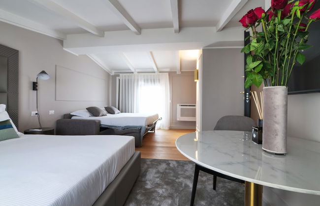 Prestige Boutique Homes Aparthotel Piazza Duomo View - Photo 40