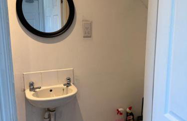 ResiLets - Berwick House - Large 4 Bed Townhouse - Contractor stays - Foto 26