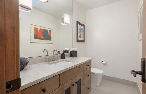 Private Hot Tub, Theater Room, Valet Parking and Ski & Boot Storage at Ritz Carlton - Foto 37