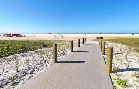 Steps to #1 Beach in America Siesta Beach! - Foto 43