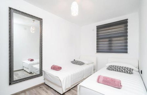 Beautiful Home In Trstenik With Kitchen - Foto 27