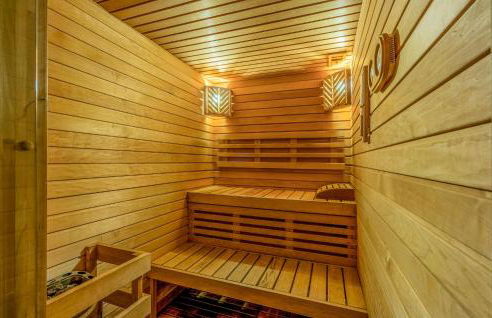 Stunning Home In Magliolo With Sauna - Photo 10