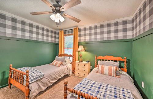 Lakefront Anderson Paradise Dock, Fire Pit! - Foto 17