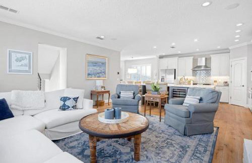 Stunning Beach Getaway - Steps to Ocean - Foto 10