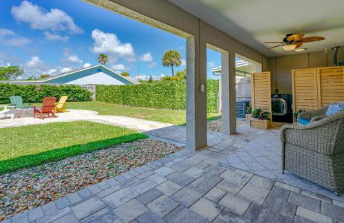 Dog Friendly Home wPrivate Fenced Yard, Garage & Fire Pit STEPS to the Beach! - Foto 17