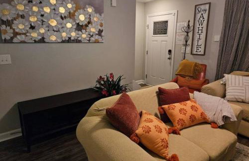 6 Bedrooms Sleeps 16 Great Area - Photo 53