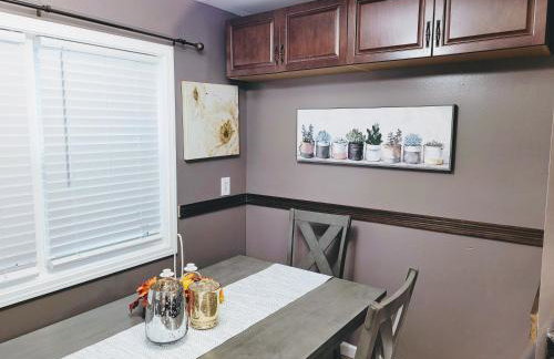 Nice house with private parking, king bed fenced yard - Foto 13