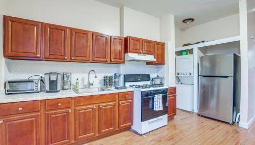 Comfy Bayonne Townhome about 11 Mi to NYC Attractions - Foto 2