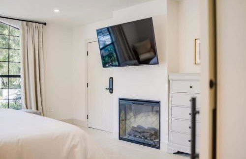 Casa Valerio - Boutique Suites in Downtown Santa Barbara - Photo 17