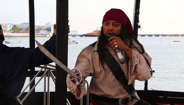 Enjoy a pirate show on board!