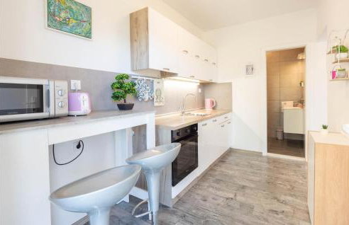 Beautiful Home In Kostanje With Wifi - Photo 22