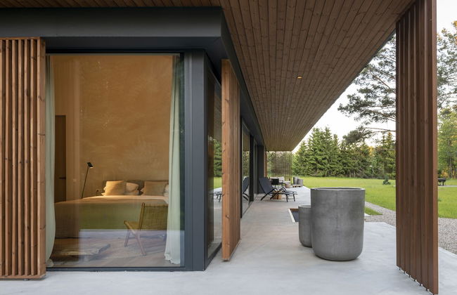 The Lake. Unique Waterfront Villa - Photo 54