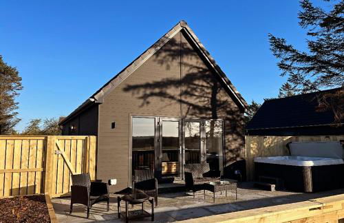 Thrumster Lodges - 3 Luxurious Self Catering Lodges on the NC500, 2 with Hot Tubs - Photo 44