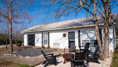 River Access Pet Friendly Fishing Sleeps 4 - Photo 5