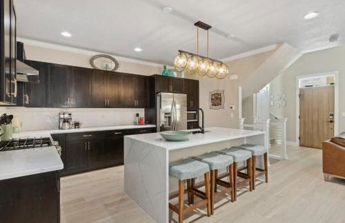 Sleek Home Near Old Town W/ Rftp Hot Tub & Mtn Views - Foto 18