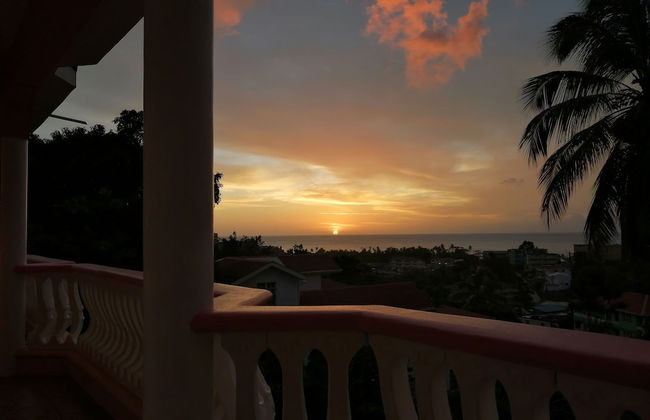 Louislyn Apartments - Photo 1