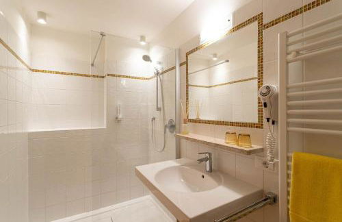 Kreuzwegerhof Nals - Historic Nature Stay with Pool near Meran & Bozen - Photo 71