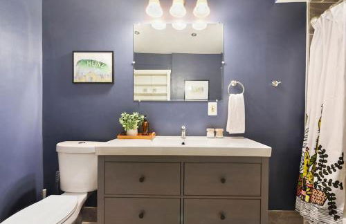 HostWise Stays - The Edmond - Bloomfield Apartment in a great location! - Foto 7