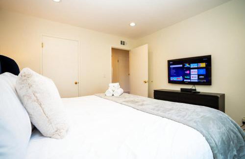 Cheerful 3BR Bar, Jacuzzi & Kids Treehouse - Foto 52