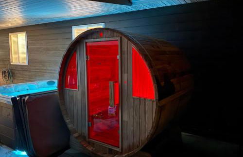 Black Hills Getaway with Hot Tub & Game Room for 18 - Foto 5