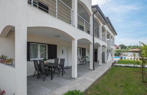 1 Bedroom Awesome Apartment In Nova Vas - Photo 14