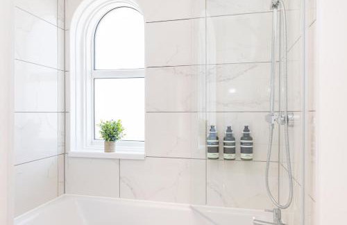 Westview Cottage bikes/chef/hot tub - Foto 8