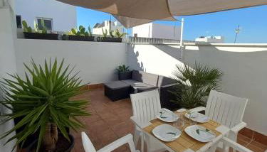 Ático-Duplex Las Palmeras - Foto 2