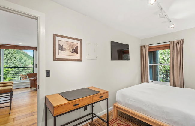 Durant Condominiums by Frias - Foto 19