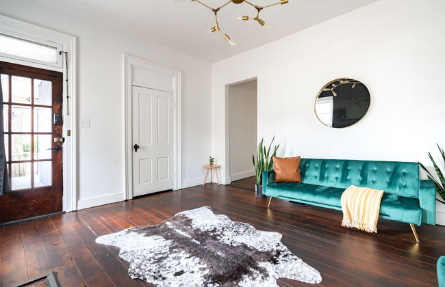 NEW Luxe Pet Friendly Free Parking Downtown - Foto 50