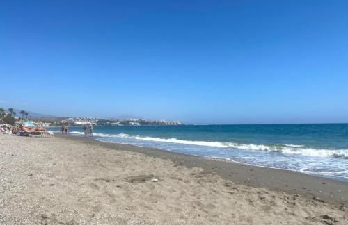 Exquisite and Modern villa near beach with Heated pool! - Foto 79