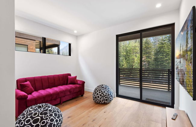 Enjoy Paradise Hot Tub, Bike & Beach Equipment! - Photo 12