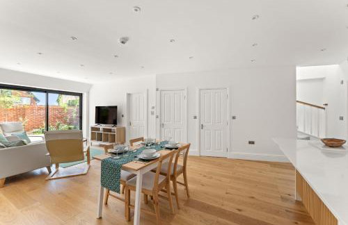 3 Bed House near Purley, by ARP Homes, Free Parking, Ideal for Long Stays & Insurance Bookings - Foto 46