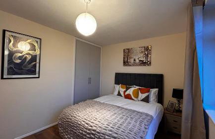 Cozy 2 Bedroom Apartment close to Town Centre - Foto 16