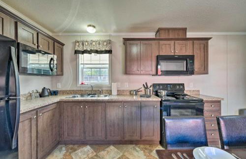 Pet-Friendly Cassolopis Escape, Near Lake! - Foto 11