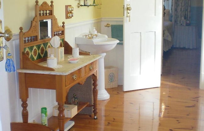 Water Bay Villa Bed and Breakfast - Foto 17