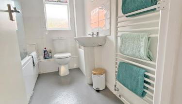 Delightful first floor two bed apartment five minutes walk from Dorking town centre - Foto 3