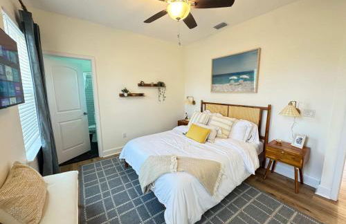 The Orange Blossom Suite Near UF Shands D-town - Photo 9