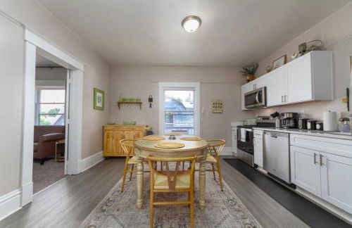 Historic 2 KING BED 1 Bath Near Downtown Spokane - Foto 32