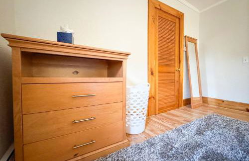 Manchester -Queen beds - Mins to MHT - W/D in Unit - Foto 27