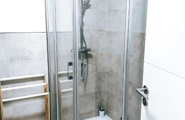 DoreyHome P2 - modernes zentrales Apartment -2-4 Personen - Parkplatz - Foto 9