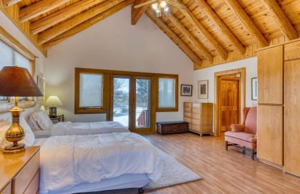 Sleeps 20 Secluded 7BDR Retreat on 71 Priv Acres Elkstone Lodge by AvantStay - Foto 41