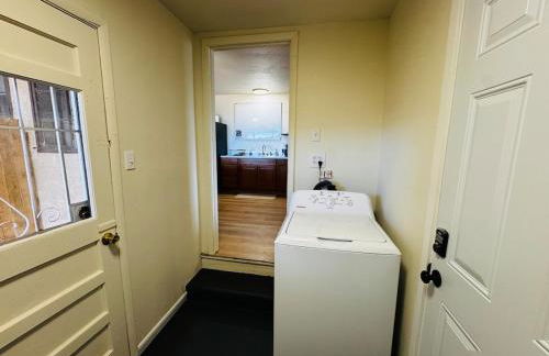 Free Chick-Fil-A & Starbucks! 502 Hideaway! - Foto 10