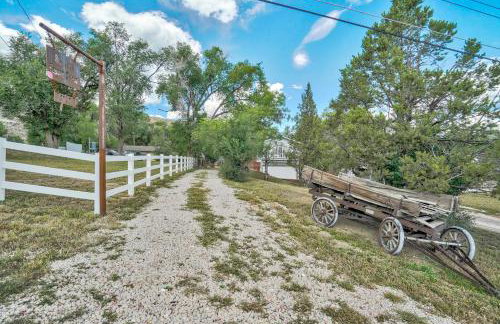 Red Rock Loft! Trails Apartment w BBQ & Fire Pit - Foto 51
