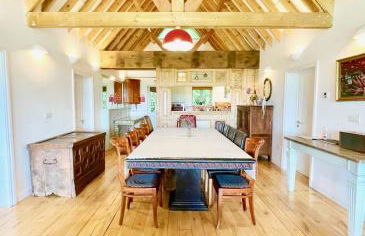 House on the Brooks Self catering Holiday let South Downs West Sussex Sleeps 14 - Foto 7