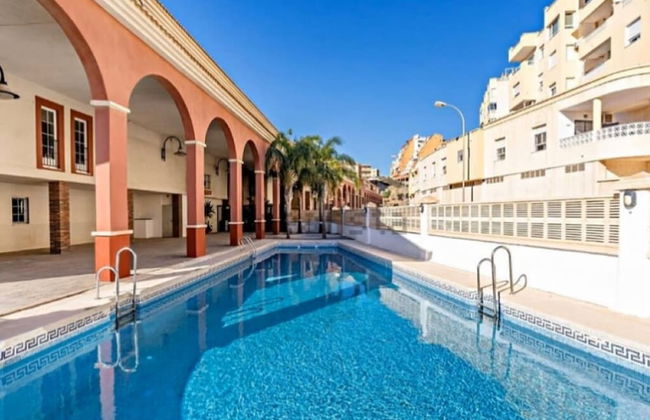 Charming Three Bedrooms Apartment With Seaview - Photo 16