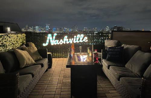 NEW and luxurious home by downtown Nashville with rooftop deck! - Foto 13