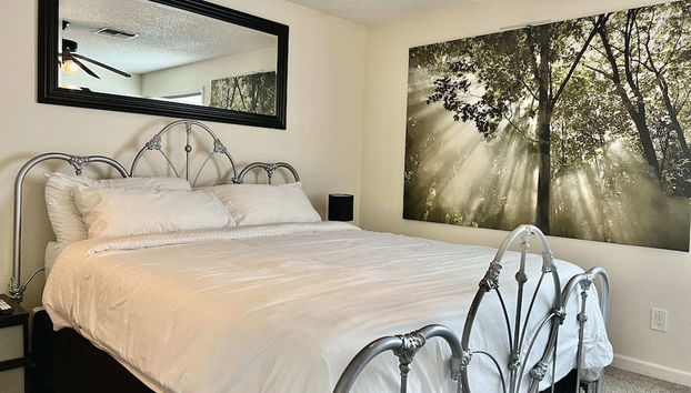 DT Reno - 4BR Home w Patio BBQ Grill Games Room - Foto 5, Zimmer