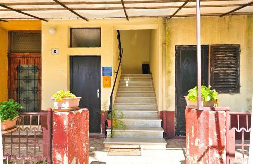 Stelia F. - Photo 19